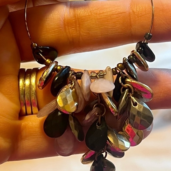 Stunning Clip Hoop Earrings with Loose Stones - Picture 7 of 7